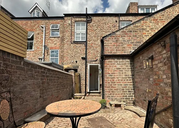 Apartament Guildhall Garden *