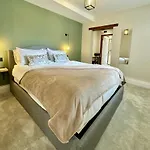 Guildhall Garden Apartment York